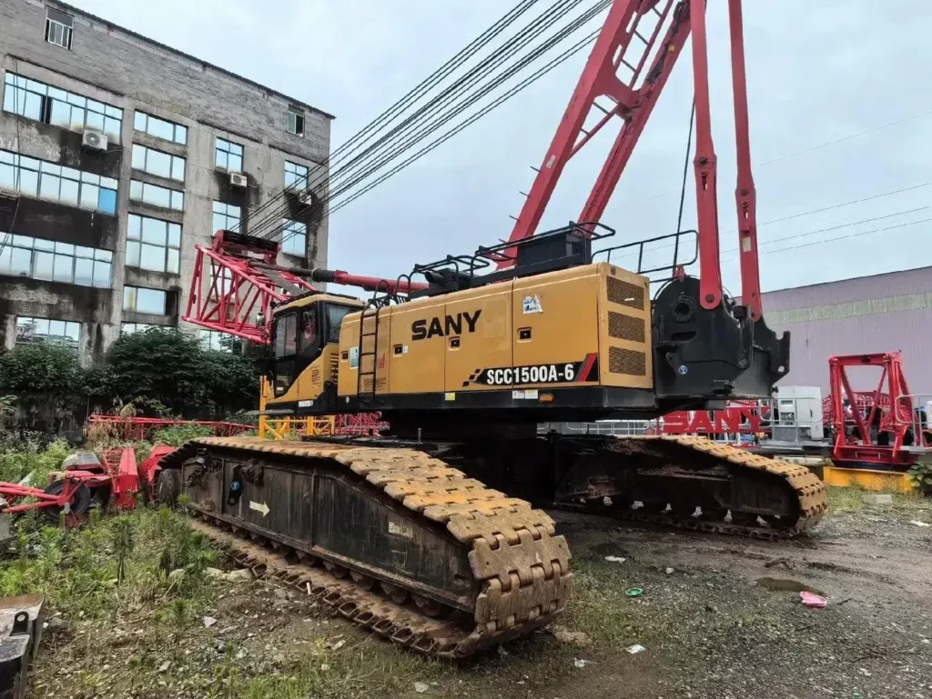 SANY SCC1500A lattice boom crawler crane lifting operation