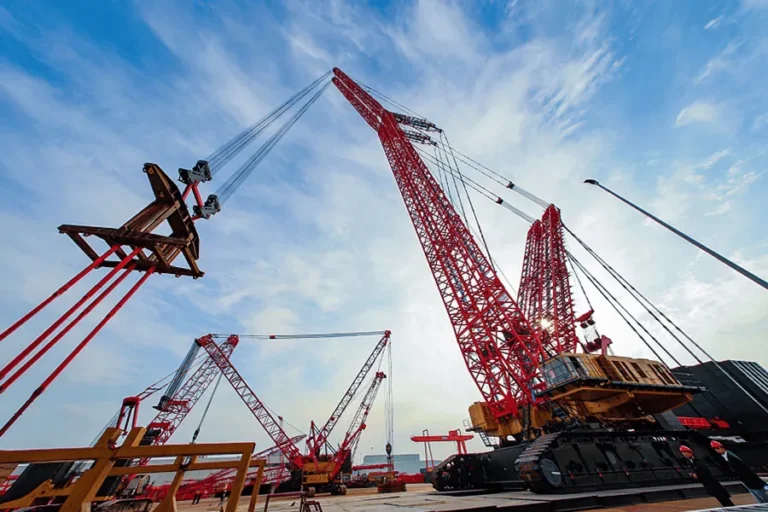 how does a crawler crane work